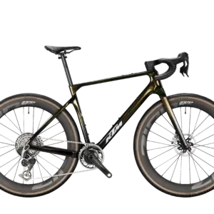 KTM Gravelator Exonic 2027 en color Carbon Crystal Teal, vista lateral completa sobre fondo blanco
