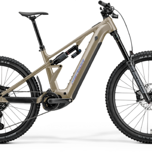 MERIDA EONE-EIGHTY 500 2027 en color EARTH POWDER, vista lateral completa
