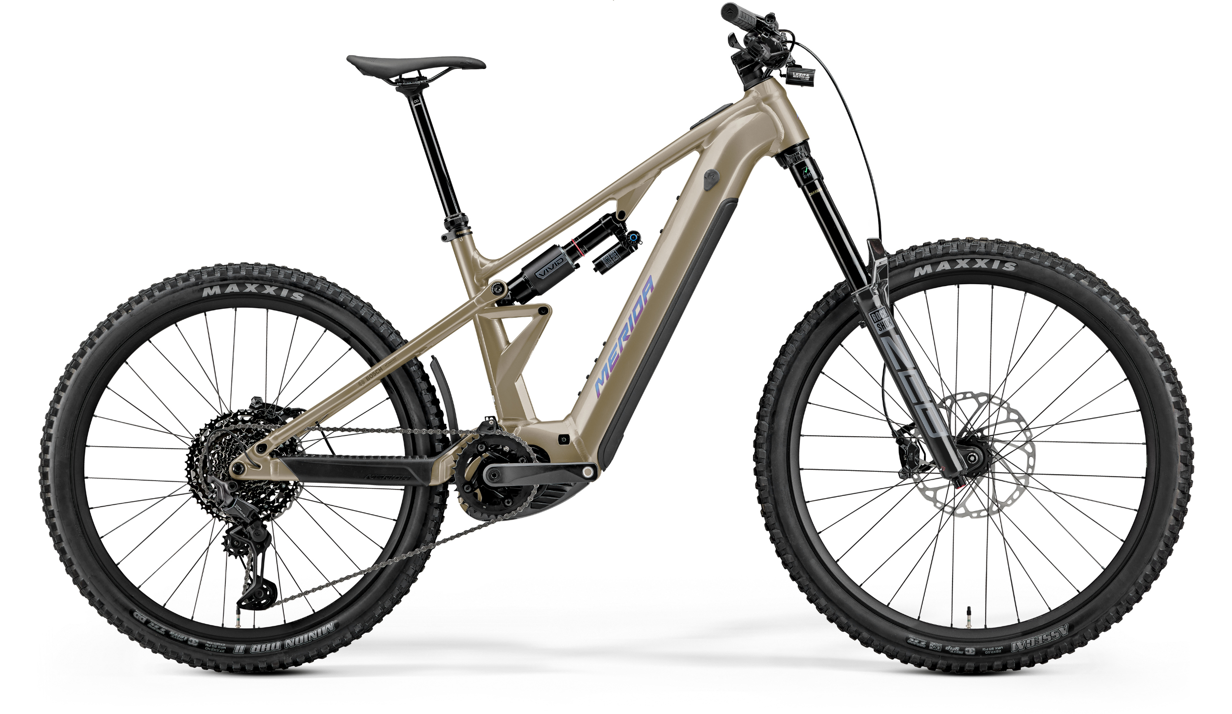 MERIDA EONE-EIGHTY 500 2027 en color EARTH POWDER, vista lateral completa