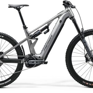 MERIDA EONE EIGHTY 700 2027 en color GUNMETAL GREY, vista lateral completa