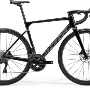 MERIDA SCULTURA 6000 2025 en color BLACK, vista lateral de la bicicleta completa