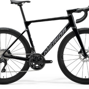 MERIDA SCULTURA 6000 2027 en color METALLIC BLACK, vista lateral completa