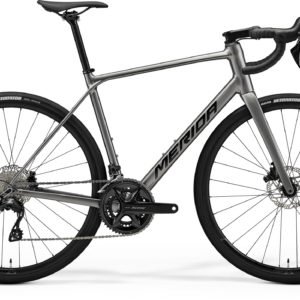 MERIDA SCULTURA ENDURANCE 400 2027 en color GUNMETAL GREY, vista lateral completa