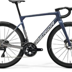 MERIDA SCULTURA TEAM 2026 en color SILK BLUE, vista lateral completa